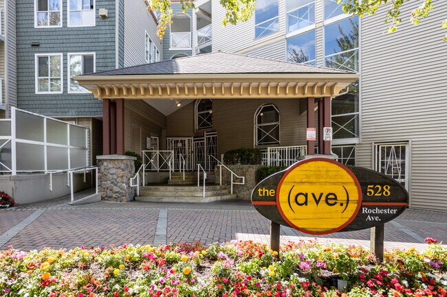 The Ave in Coquitlam, BC - Building Photo - Building Photo
