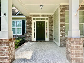 19 Redbud Way in Bluffton, SC - Building Photo - Building Photo