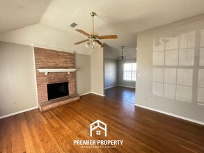 5315 Timber Ridge Dr in Memphis, TN - Foto de edificio - Building Photo