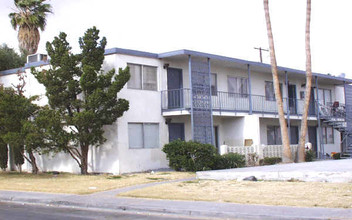 520 Calcaterra Cir in Las Vegas, NV - Building Photo - Building Photo