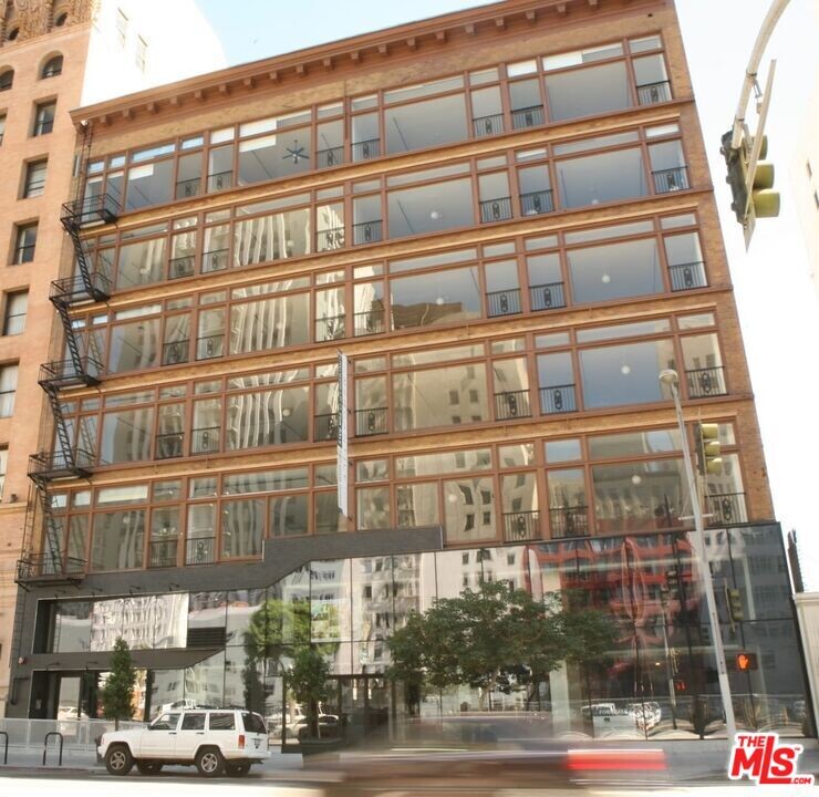 620 Main St in Los Angeles, CA - Foto de edificio