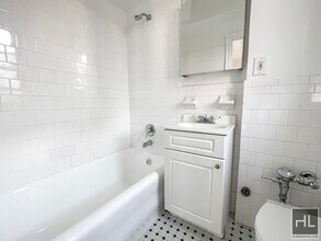 AMSTERDAM AVENUE, Unit 6F in New York, NY - Building Photo - Building Photo