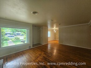 760 Lincoln St in Redding, CA - Building Photo - Building Photo