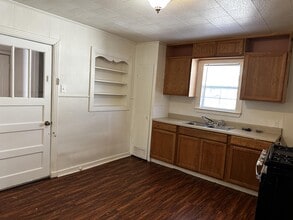 701 Cranford St in Sulphur Springs, TX - Building Photo - Building Photo