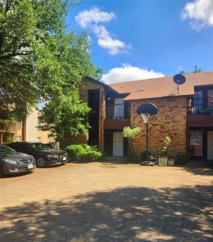 506 E Denton Dr
