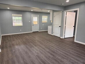 1814 Morgan St in Irving, TX - Building Photo - Building Photo