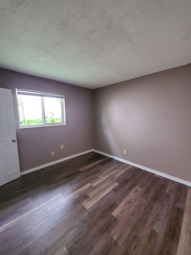 2684 Joyce Ave in Columbus, OH - Building Photo - Building Photo