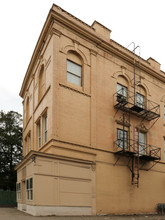 Ladies of Promise Recovery in Louisville, KY - Foto de edificio - Building Photo