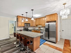 331 CT-163 in Montville, CT - Building Photo - Building Photo