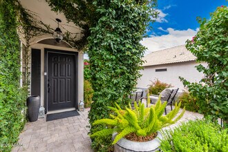 150 W Villa Theresa Dr in Phoenix, AZ - Building Photo - Building Photo