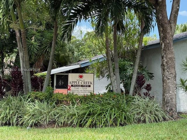 7173 W Sunrise Blvd in Plantation, FL - Building Photo - Building Photo