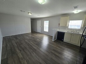 1234 Reynolds Rd in Lakeland, FL - Building Photo - Building Photo
