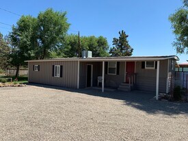 8662 Northwest 8th St in Terrebonne, OR - Building Photo