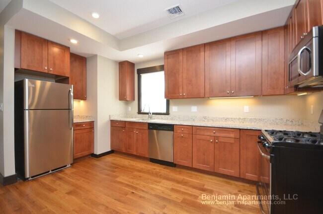 46 Creighton St, Unit 3 in Boston, MA - Foto de edificio - Building Photo