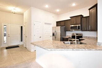15975 NW 123rd Ave in Alachua, FL - Building Photo - Building Photo