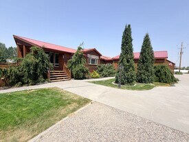 4027 E Lincoln Rd in Idaho Falls, ID - Building Photo