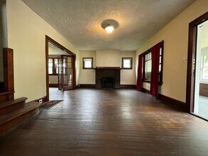 614 E Broadway St in South Bend, IN - Building Photo - Building Photo