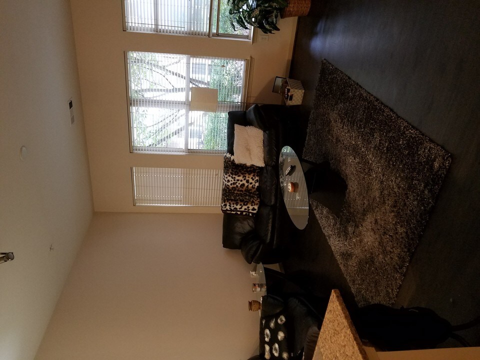 4231 Monument Wall Way in Fairfax, VA - Foto de edificio