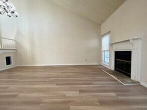 6817 El Greco Ct in Charlotte, NC - Building Photo - Building Photo