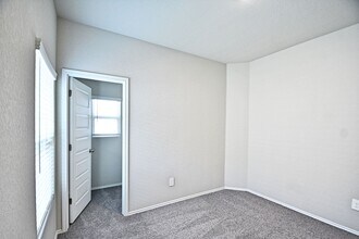 527 Moscato Rd in Canyon Lake, TX - Building Photo - Building Photo