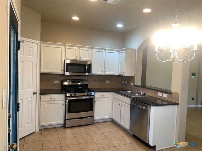 2587 Diamondback Trail in New Braunfels, TX - Building Photo - Building Photo