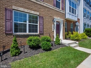 7019 Hickory Ct in Severn, MD - Building Photo - Building Photo