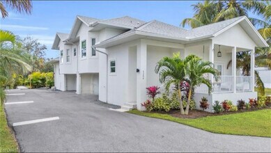 3204 Karen Dr in Naples, FL - Building Photo - Building Photo