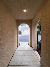 1918 Oak Ln in Clovis, CA - Building Photo - Building Photo