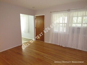 232 E Lime Ave-Unit -A in Monrovia, CA - Foto de edificio - Building Photo