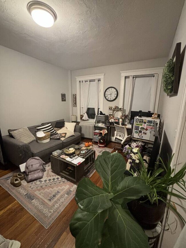 4 Woodstock Ave, Unit 1 in Boston, MA - Building Photo - Building Photo