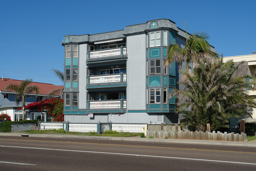 3654-3668 Carlsbad Blvd in Carlsbad, CA - Building Photo