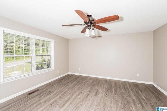 865 Moonlite Dr in Odenville, AL - Foto de edificio - Building Photo
