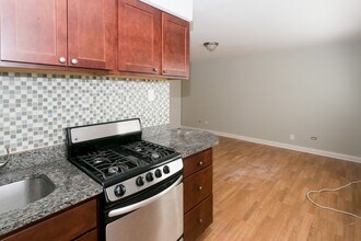 699 Elm Pl in Highland Park, IL - Building Photo - Building Photo