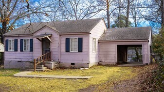 912 Lindsey Dr in Jackson, MS - Building Photo