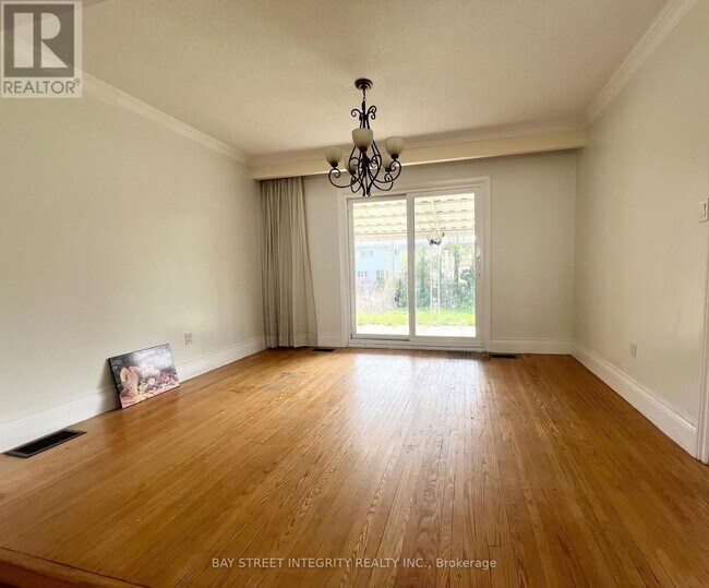 27 Tollerton Ave in Toronto, ON - Building Photo - Building Photo