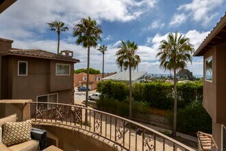 760 Bonair Pl in San Diego, CA - Building Photo - Building Photo