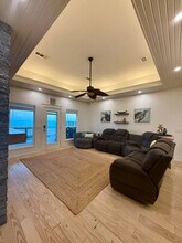 986 Dolly St in Port Bolivar, TX - Building Photo - Building Photo