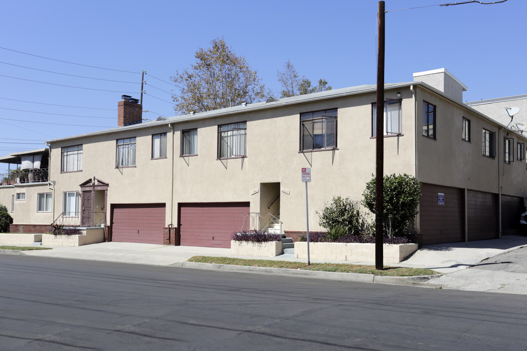 11663 Iowa in Los Angeles, CA - Building Photo