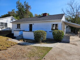 2202 High St in Columbia, SC - Building Photo