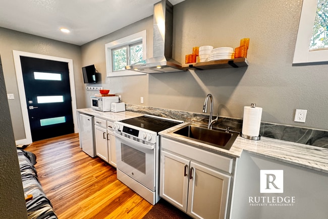 property at 507 Holmes Ave