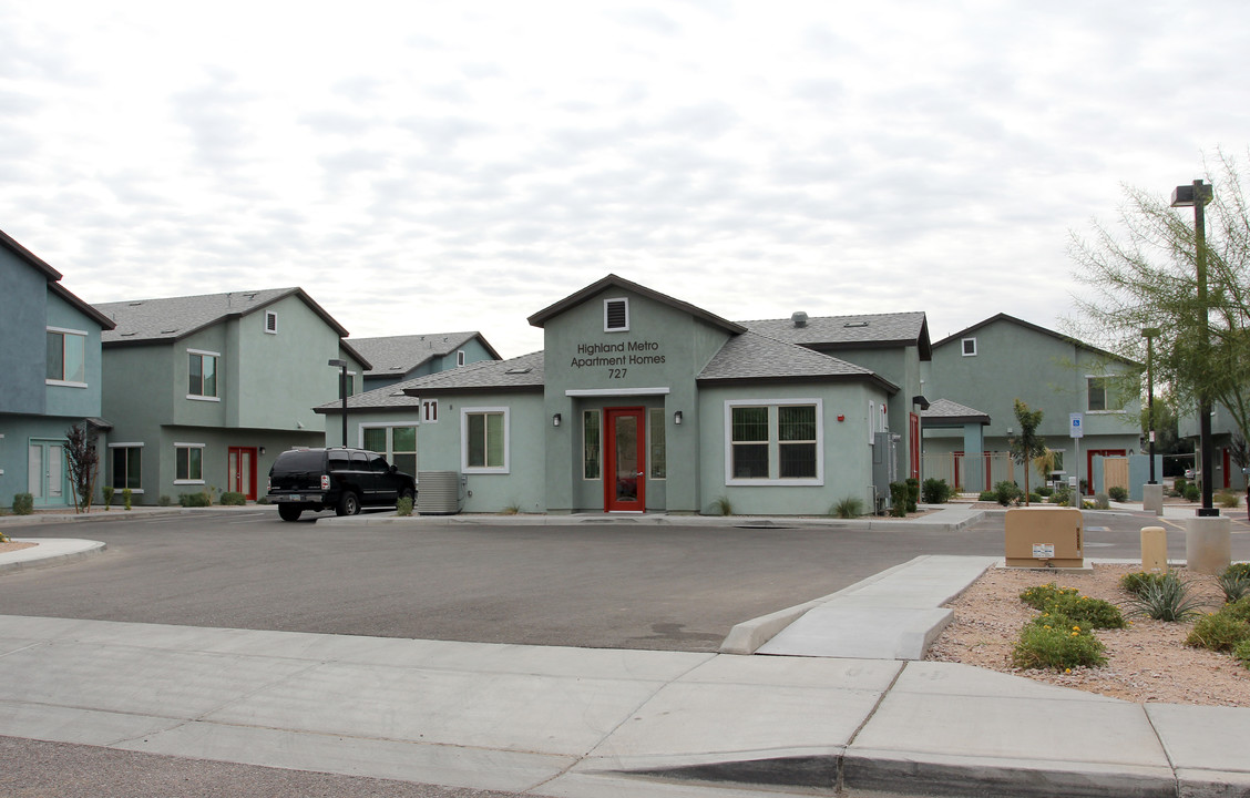 Highland Metro in Phoenix, AZ - Building Photo