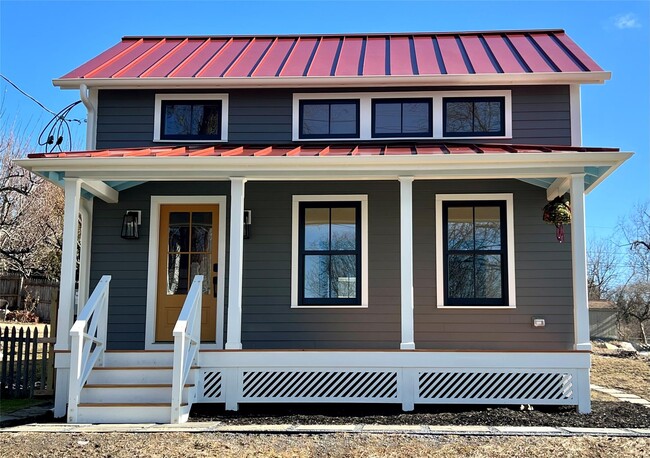 property at 52 Point St