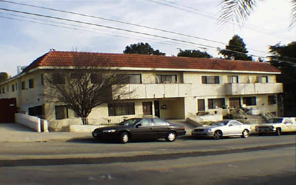 850 Lucile Ave in Los Angeles, CA - Foto de edificio - Building Photo