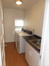 4212 Linden Hills Blvd, Unit 2 in Minneapolis, MN - Building Photo - Building Photo