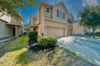 2907 Hackamore Ln in Houston, TX - Foto de edificio - Building Photo