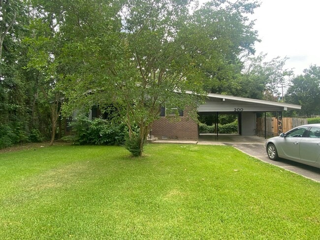 property at 200 Oak Ln