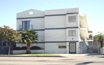 972 S Wilton Pl in Los Angeles, CA - Building Photo - Building Photo