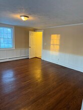310 Main St, Unit 1 in Sturbridge, MA - Foto de edificio - Building Photo