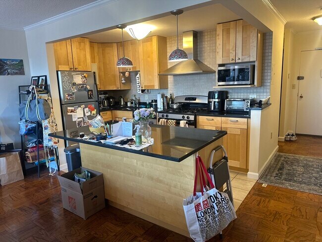 9 Hawthorne Pl in Boston, MA - Building Photo - Building Photo