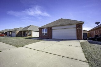 5924 SE 66th St in Oklahoma City, OK - Building Photo - Building Photo